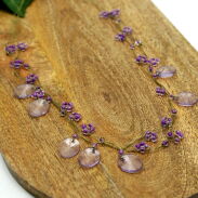 WISIOR / NASZYJNIK NA ŁAŃCUSZKACH FIOLETOWY                                            (7W286-4 SAM4) - 2