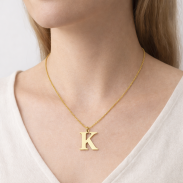 NASZYJNIK Z LITERKĄ 