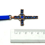 WISIOREK Z METALOWYM KRZYŻYKIEM                                                                                              0615-505 - 4