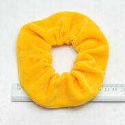 GUMKA DO WŁOSÓW SCRUNCHIE WELUR ŻÓŁTA PRODUKT POLSKI 0103-Ż - 2