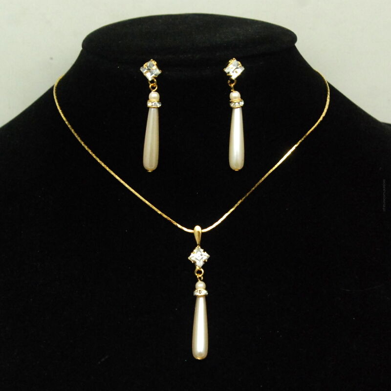 KOMPLET BIŻUTERII ŁAŃCUSZEK Z PEREŁKĄ  + KOLCZYKI                                                                      (0646-46 AS)