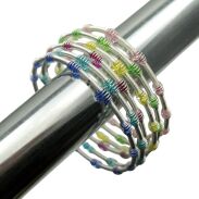 BRANSOLETKI METALOWE SPRĘŻYNKI KOLOROWE 6 SZTUK                (1416-1 SAM) - 2