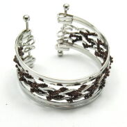 BRANSOLETKA METALOWA Z BRĄZOWYMI KORALIKAMI                                                          (7B353B-3) - 2