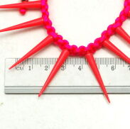 BRANSOLETKA  REGULOWANA SZNURECZKIEM Z KOLCAMI RÓŻOWA  (0608-262 SAH) - 2