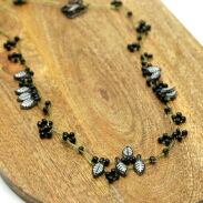 WISIOR / NASZYJNIK NA ŁAŃCUSZKACH CZARNY                                          (7W287-3 SAM 4) - 2