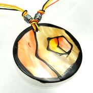 Wisiorek / naszyjnik z masy perłowej KOLOROWY                                                                               0612-504                                             - 2