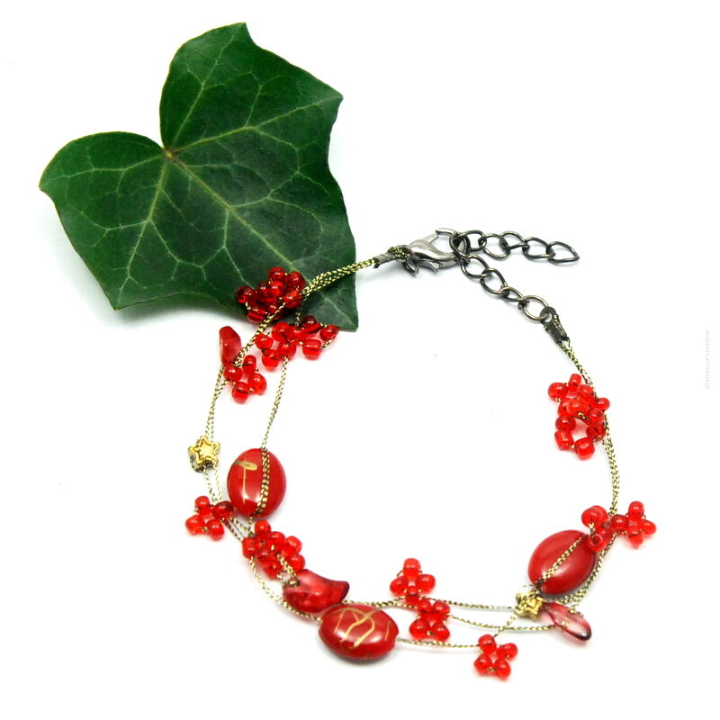 BRANSOLETKA ROZPINANA Z DROBNYMI CZERWONYMI ZAWIESZKAMI                                   (7W297-1 SAM 4)