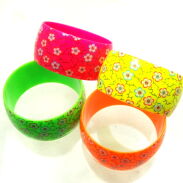 BRANSOLETKI PLASTIKOWE KOLOROWE 4 SZTUKI                                                                       (0615-608 SAH) - 2