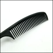 GRZEBIEŃ SZPIKULEC PLASTIKOWY                (179-088) - 2