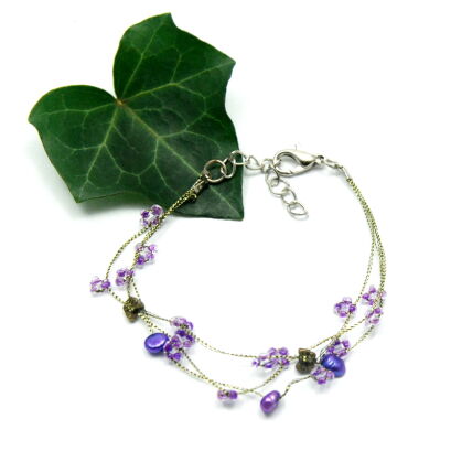 BRANSOLETKA ROZPINANA Z DROBNYMI FIOLETOWYMI ZAWIESZKAMI                                   (7W296-1 SAM4)