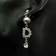 KOLCZYKI WISZĄCE Z CYRKONIAMI LITERKA 