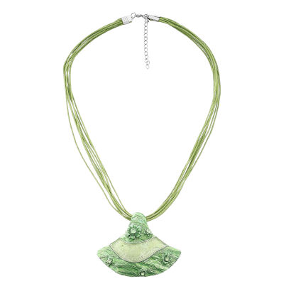 WISIOREK/ NASZYJNIK Z KOLOROWĄ ZAWIESZKĄ                                                                      0612-1006