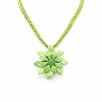 NASZYJNIK / WISIOR ZIELONY NA SZNURECZKACH Z OZDOBNĄ ZAWIESZKĄ                                                    (9221 SAM)