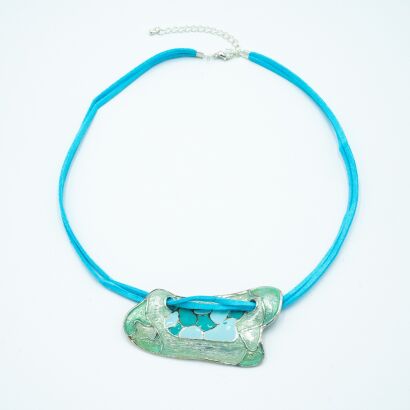 NASZYJNIK / WISIOR NA RZEMYKU Z ODDOBNĄ ZAWIESZKĄ                                                    (0612-1046 SAHG)