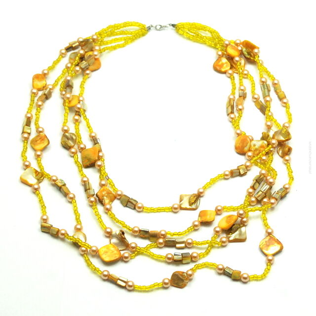 KORALE / NASZYJNIK Z KORALIKAMI Z  MASY PERŁOWEJ   0611-698