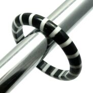 BRANSOLETKI PLASTIKOWE CZARNO- BIAŁE 2 SZTUKI                                                                    (5666 SAM) - 2