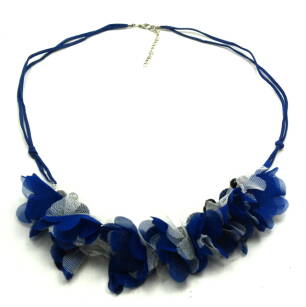 NECKLACE                                                      0676-525
