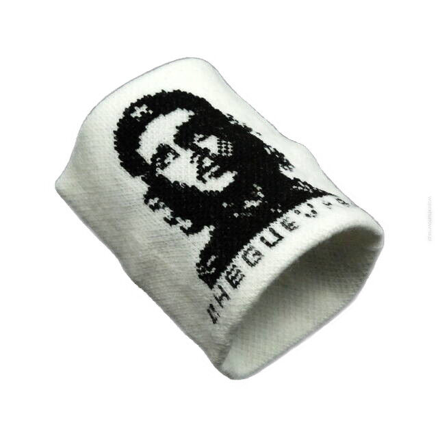 OPASKA Z FROTY NA NADGARSTEK BIAŁA Z POSTACIĄ CHE                                    (0004-98)