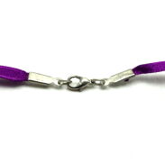 WISIOREK Z METALOWYM KRZYŻYKIEM                                                                                              0615-502 - 3