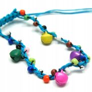 BRANSOLETKI NA SZNURKU Z KORALIKAMI 6 SZTUK                                                 (1791-3 AS) - 2