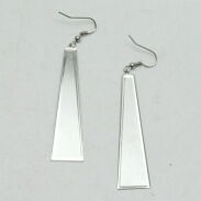 KOLCZYKI WISZĄCE W KOLORZE SREBRNYM PŁASKIE                            0615-533 - 3