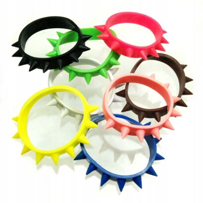 BRANSOLETKI GUMOWE Z KOLOROWYMI KOLCAMI 8 SZTUK                    (0605-502 SAM)