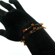 BRANSOLETKA ROZPINANA Z DROBNYMI BRĄZOWYMI ZAWIESZKAMI                                   (7W296-3 SAM4) - 2