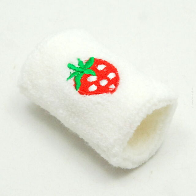 OPASKA Z FROTY NA NADGARSTEK BIAŁA Z TRUSKAWKĄ 0004-82