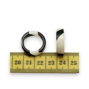 PIERŚCIONKI BIAŁO-CZARNE PLASTIKOWE – ZESTAW 5 SZTUK                     (0608-25) - 3