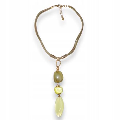 WISIOR / NASZYJNIK NA SZNURECZKACH Z OZDOBNĄ ZAWIESZKĄ                                 ( 0606-4)