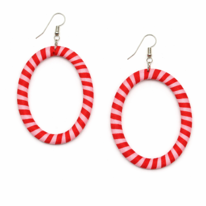 KOLCZYKI OWALNE OBSZYTE NITKĄ CZERWONO-RÓŻOWE 0665-40