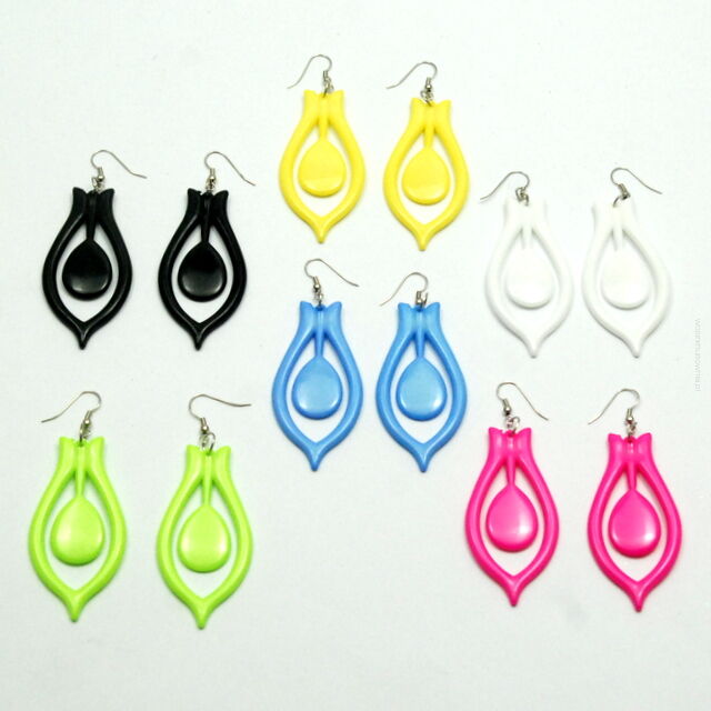 KOLCZYKI PLASTIKOWE KOLOROWE (6 PAR)                                                      0605-561