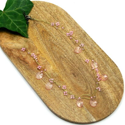 WISIOR / NASZYJNIK NA ŁAŃCUSZKACH RÓŻOWY                                            (7W286-3 SAM4)