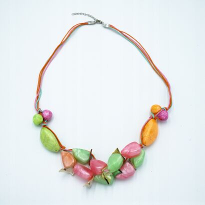 WISIOR / KORALE WIELOKOLOROWE NA SZNURECZKACH ETNO STYL 0612-1052