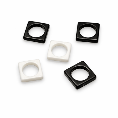 PIERŚCIONKI PLASTIKOWE KWADRATOWE ZESTAW 5 SZTUK (0608-01)