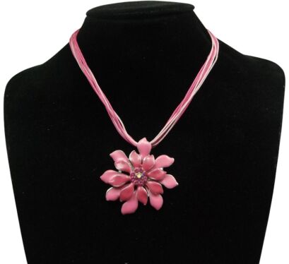 NASZYJNIK / WISIOR RÓŻOWY NA SZNURECZKACH Z OZDOBNĄ ZAWIESZKĄ                                                    (1416 SAM)