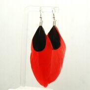 KOLCZYKI WISZĄCE Z CZERWONYMI PIÓRKAMI                                                                             (0615--677 SAH) - 2