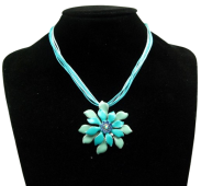 NASZYJNIK / WISIOR KWIAT SELEDYNOWY NA SZNURECZKACH (0990 SAM) - 2