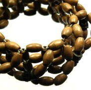 BRANSOLETKA Z DREWNIANYMI KORALIKAM NA GUMCE BEŻOWA ( 0665-535 SAM) - 2