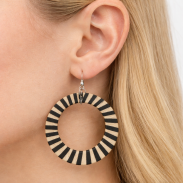 KOLCZYKI KOŁA OBSZYTE NITKĄ BEŻOWO-CZARNE 0665-34 - 2