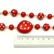 KORALE CZERWONE W BIAŁE KROPKI 92 cm                                                                        0611-73 AS - 3