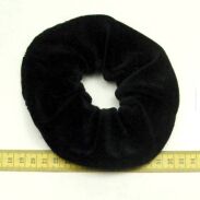 GUMKA DO WŁOSÓW WELUR SCRUNCHIE CZARNA-PRODUKT POLSKI                          0103-500 - 2