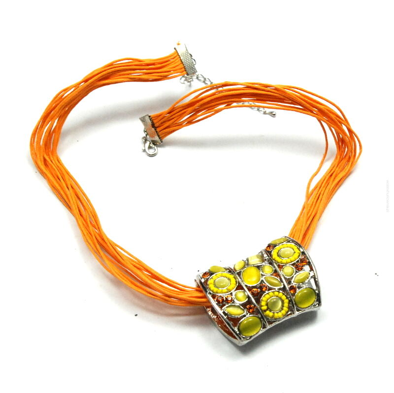 WISIOR / NASZYJNIK NA SZNURECZKACH Z OZDOBNĄ ZAWIESZKĄ                                 (1859 SAM}