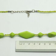 WISIOREK / NASZYJNIK Z ZIELONYMI KORALIKAMI                                                0643-531 - 3