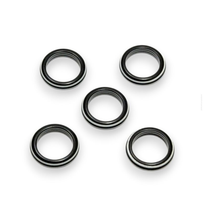 PIERŚCIONKI BIAŁO-CZARNE W PASKI – PLASTIKOWE 5 SZTUK             0608-17