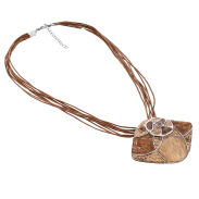 WISIOREK/ NASZYJNIK Z KOLOROWĄ ZAWIESZKĄ                                                                      (0612-1003 - 2