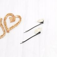 WSUWKI DO WŁOSÓW Z RÓŻYCZKĄ – ECRU 6 SZTUK                   (FBW/C/6) - 3