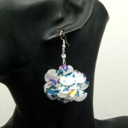 KOLCZYKI Z MATERIAŁU WISZĄCE KOLOROWE  KWIATY                                                                        (0611-94 SAH) - 2