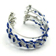 BRANSOLETKA METALOWA Z NIEBIESKIMI KORALIKAMI                                                          (7B354B) - 2