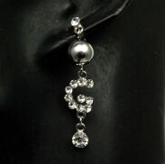 KOLCZYKI WISZĄCE Z CYRKONIAMI LITERKA 